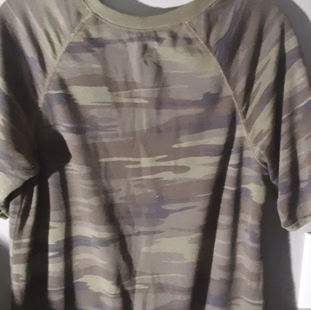 Shirt - Picture 3 of 3